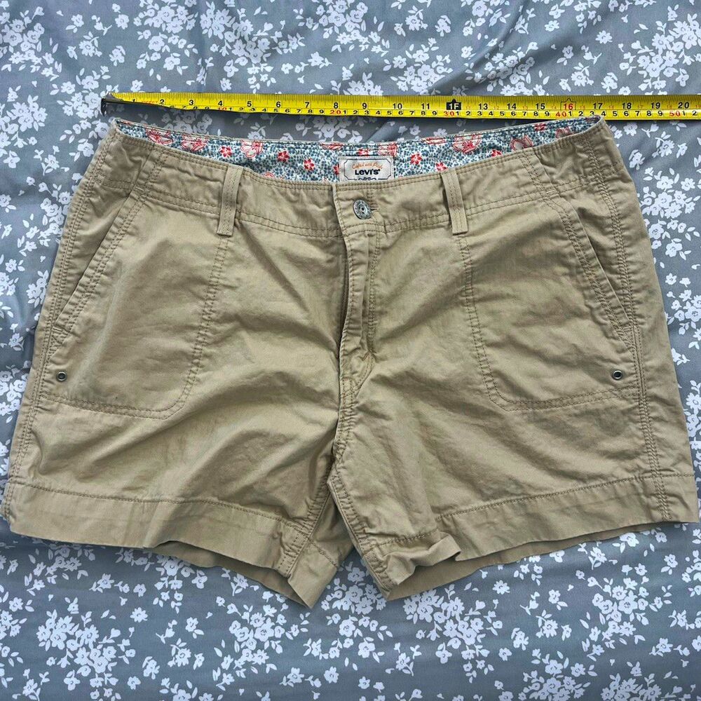 Levi's Tab Twills Women's Khaki Chino Shorts Size 12 Cotton Floral Lining 2010